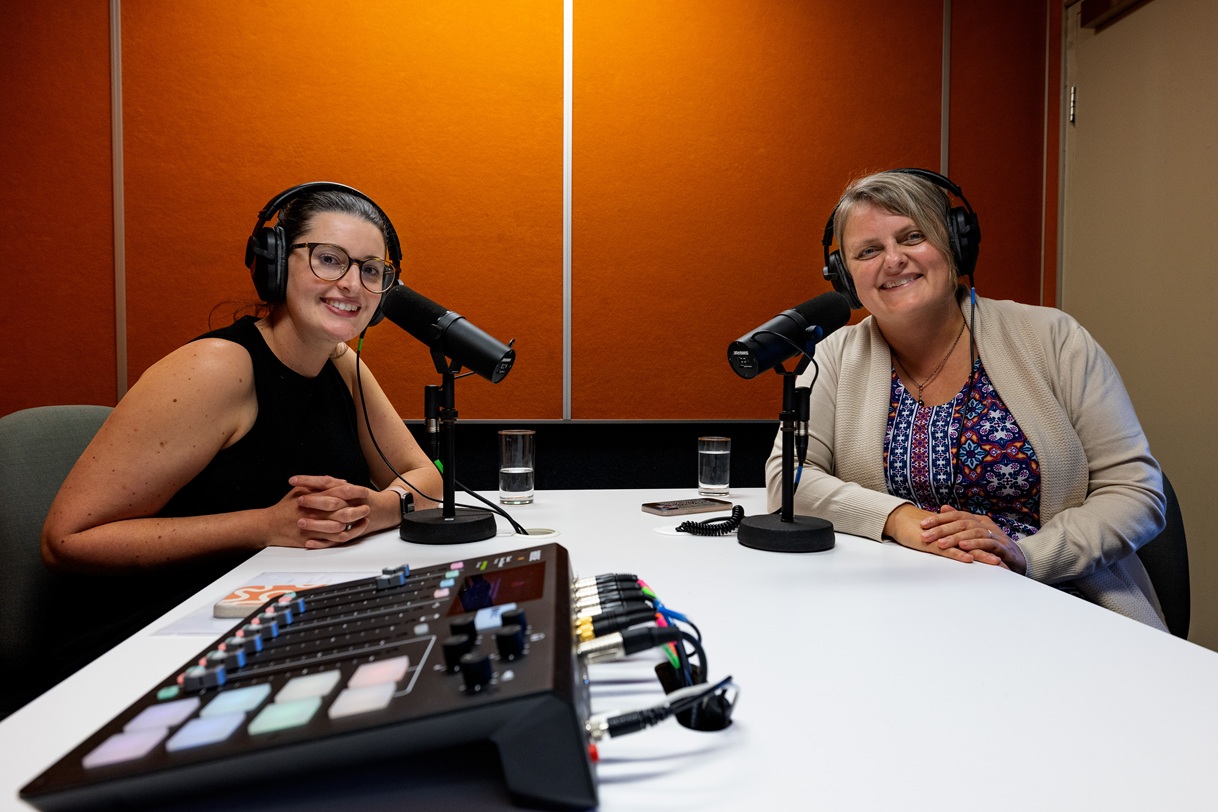 Emma Cole & Andrea Bubenik